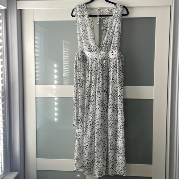 Cover up dress by GB - Picture 3 of 9